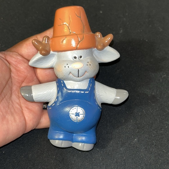 Ceramic cracked pot Moose/deer with Orange Hat and Blue Overalls - Picture 8 of 8